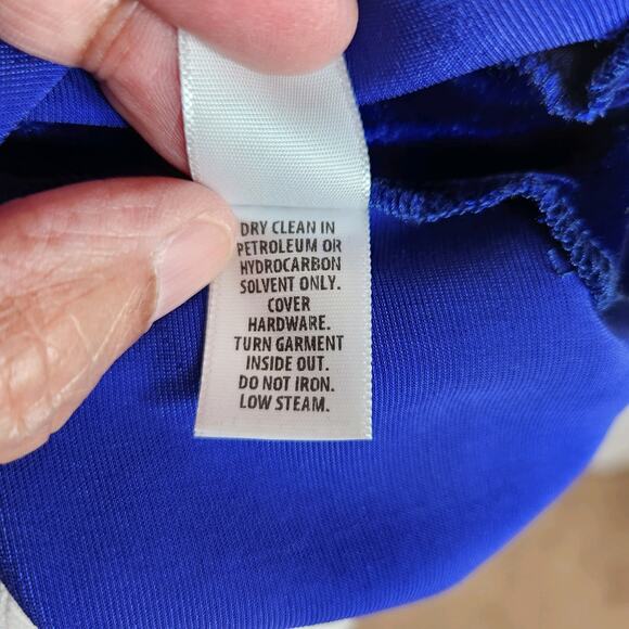 St. John Blue Velvet Short Sleeve Blouse Top Womens Small - Picture 10 of 11